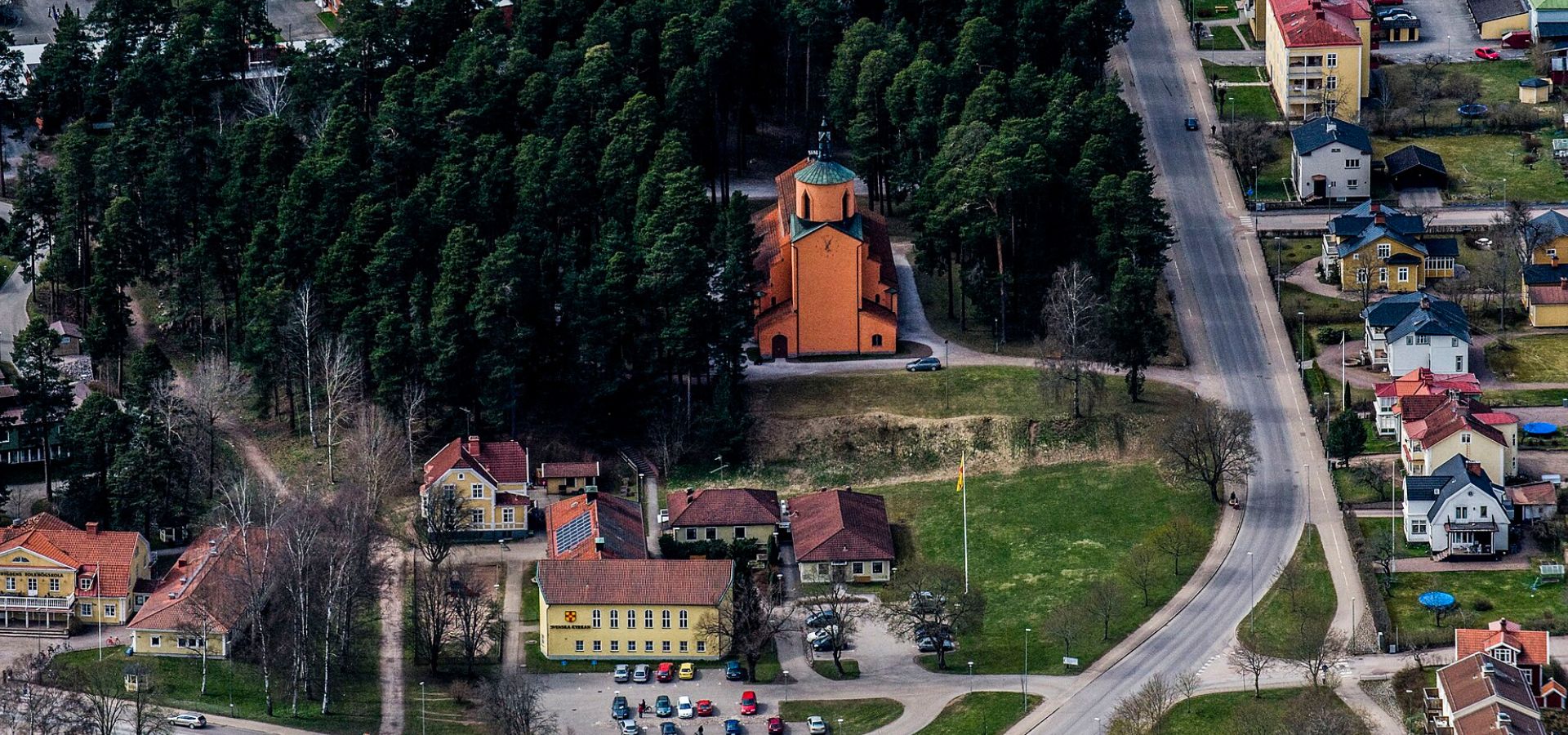 Tranås kyrka från luften